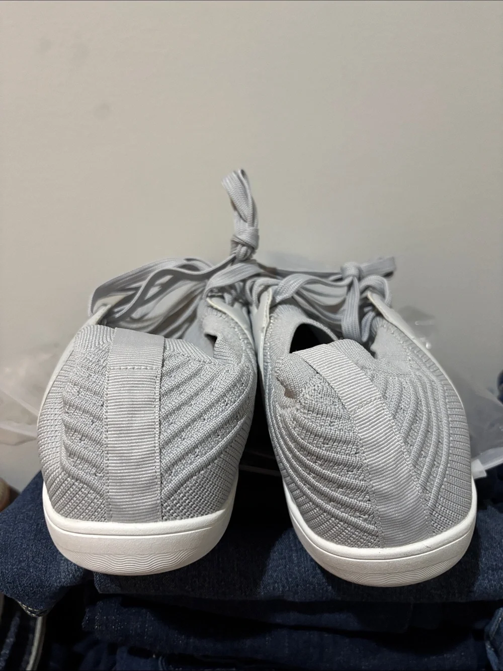 Men’s Minimalist Sneakers - Light Gray